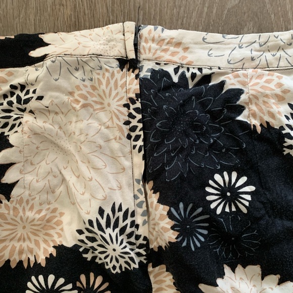 H&M printed mini skirt - Picture 3 of 4